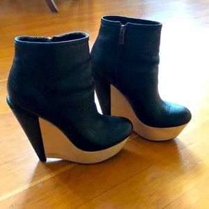 Kelsi Dagger Platfrom